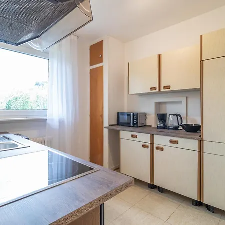 Monteuersapartment I 3 Schlafzimmer I 6 Betten I Kuche I Waschmaschine I Balkon I Garten Darmstadt