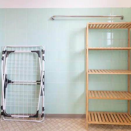 Monteuersapartment I 3 Schlafzimmer I 6 Betten I Kuche I Waschmaschine I Balkon I Garten *