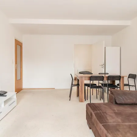 Monteuersapartment I 3 Schlafzimmer I 6 Betten I Kuche I Waschmaschine I Balkon I Garten Darmstadt