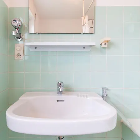 Appartamento Monteuersapartment I 3 Schlafzimmer I 6 Betten I Kuche I Waschmaschine I Balkon I Garten