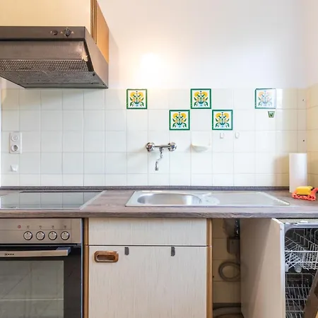 Monteuersapartment I 3 Schlafzimmer I 6 Betten I Kuche I Waschmaschine I Balkon I Garten * Darmstadt